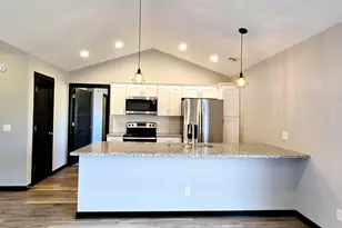 2025 Clark St, Saint Peter, MN 56082 - Photo 6