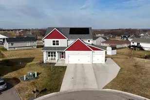 2120 Violet Ln, Faribault, MN 55021 - Photo 2