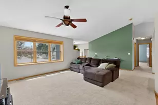 945 Golfers Ct SE, Rochester, MN 55904 - Photo 18