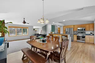 945 Golfers Ct SE, Rochester, MN 55904 - Photo 10