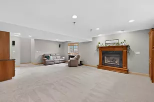 945 Golfers Ct SE, Rochester, MN 55904 - Photo 32