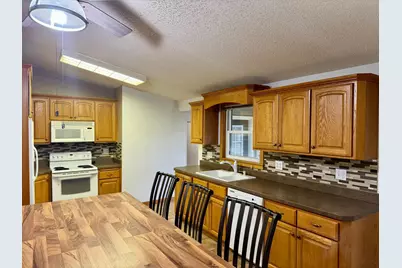 301 S 4th Street, Olivia, MN 56277 - Photo 8