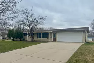 301 S 4th St, Olivia, MN 56277 - Photo 2