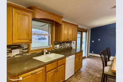 301 S 4th Street, Olivia, MN 56277 - Photo 10