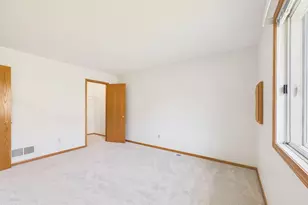 14264 Glencove Path, Apple Valley, MN 55124 - Photo 10