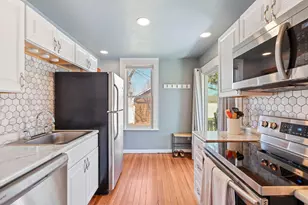 506 N 7th St, Lake City, MN 55041 - Photo 2