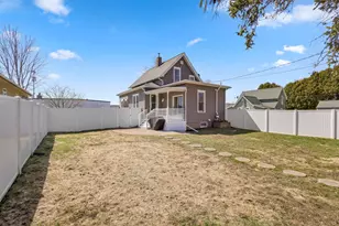 506 N 7th St, Lake City, MN 55041 - Photo 16