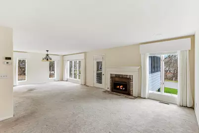 101 Wildwood Bay Drive, Mahtomedi, MN 55115 - Photo 8