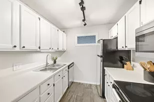 2150 Ridge Dr, Saint Louis Park, MN 55416 - Photo 8