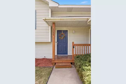 2044 Burke Avenue E, North Saint Paul, MN 55109 - Photo 2