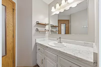 2044 Burke Avenue E, North Saint Paul, MN 55109 - Photo 32