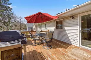 2044 Burke Ave E, North Saint Paul, MN 55109 - Photo 8