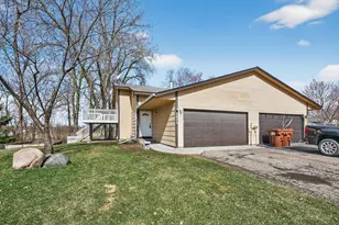 7073 17th St N, Oakdale, MN 55128 - Photo 2