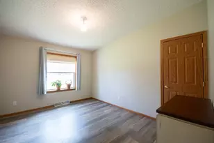 220 Birch Ave, Alexandria, MN 56308 - Photo 18