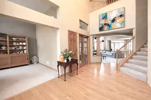 18412 Pathfinder Dr, Eden Prairie, MN 55347 - Photo 2