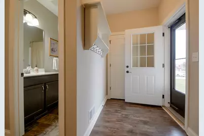 5404 Cinnamon Point, Mayer, MN 55360 - Photo 6