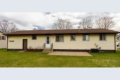 1052 Pine Grove Lane, Lake City, MN 55041 - Photo 2