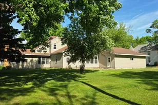 535 W 1st St, Cottonwood, MN 56229 - Photo 32