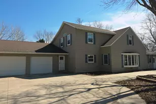 535 W 1st St, Cottonwood, MN 56229 - Photo 30