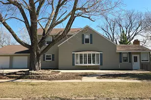 535 W 1st St, Cottonwood, MN 56229 - Photo 1