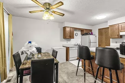 971 Heritage Court E #204, Vadnais Heights, MN 55127 - Photo 6