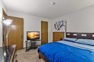 971 Heritage Ct E, Vadnais Heights, MN 55127 - Photo 10