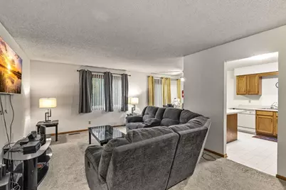 971 Heritage Court E #204, Vadnais Heights, MN 55127 - Photo 4