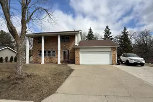 417 Meredith Rd, Albert Lea, MN 56007 - Photo 2