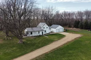 25782 180th St, Reading, MN 56165 - Photo 1