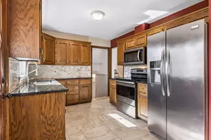 9037 Emerson Ave S, Bloomington, MN 55420 - Photo 10