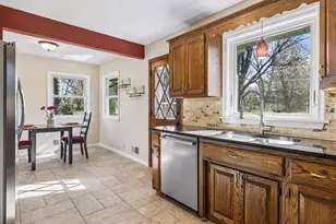 9037 Emerson Ave S, Bloomington, MN 55420 - Photo 12