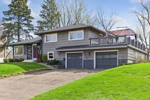9037 Emerson Ave S, Bloomington, MN 55420 - Photo 2