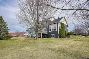 11254 Dogwood Rd, Woodbury, MN 55129 - Photo 8