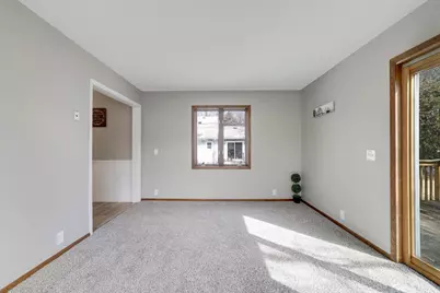 5848 Pennsylvania Avenue N, Crystal, MN 55428 - Photo 6