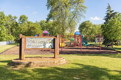 5848 Pennsylvania Avenue N, Crystal, MN 55428 - Photo 18