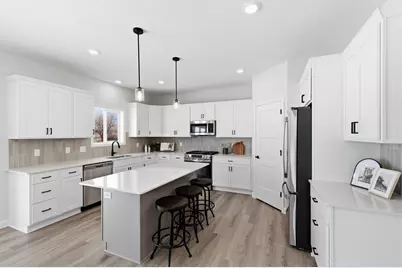 1730 Bobcat Way, New Richmond, WI 54017 - Photo 4