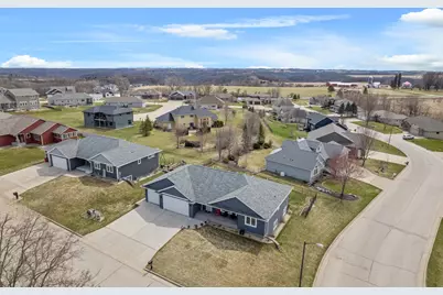 1363 Summit Drive, Winona, MN 55987 - Photo 2