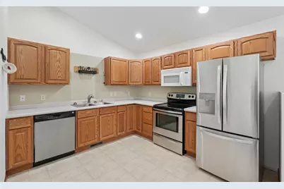 409 Dakota Court N #A, Woodville, WI 54028 - Photo 6