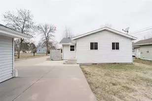 110 3rd Ave N, Waite Park, MN 56387 - Photo 30