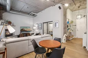 521 S 7th St, Minneapolis, MN 55415 - Photo 6