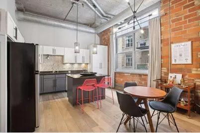 521 S 7th St #203, Minneapolis, MN 55415 - Photo 14