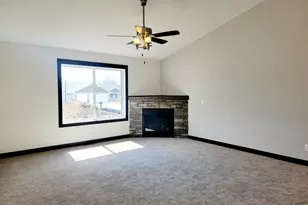 1116 11th Ave SE, Waseca, MN 56093 - Photo 8