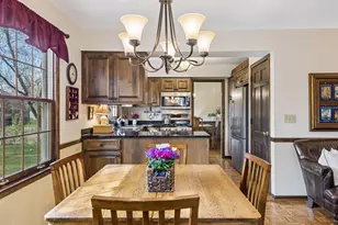 615 Narcissus Ln N, Plymouth, MN 55447 - Photo 8