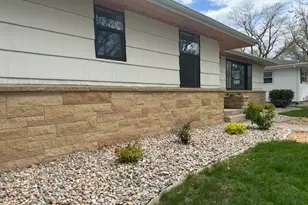 306 E 2nd St, Minneota, MN 56264 - Photo 4