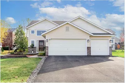 526 Hackney Avenue, Shakopee, MN 55379 - Photo 2