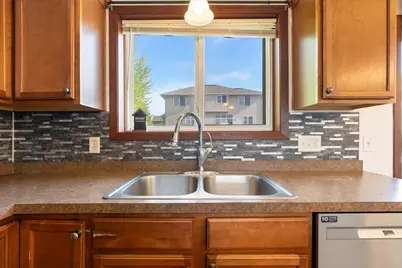 526 Hackney Avenue, Shakopee, MN 55379 - Photo 30