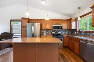 526 Hackney Ave, Shakopee, MN 55379 - Photo 28