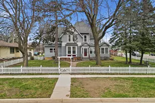 125 E 2nd St, Blue Earth, MN 56013 - Photo 2