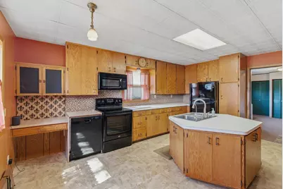 125 E 2nd Street, Blue Earth, MN 56013 - Photo 10