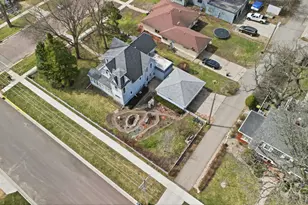 125 E 2nd St, Blue Earth, MN 56013 - Photo 4